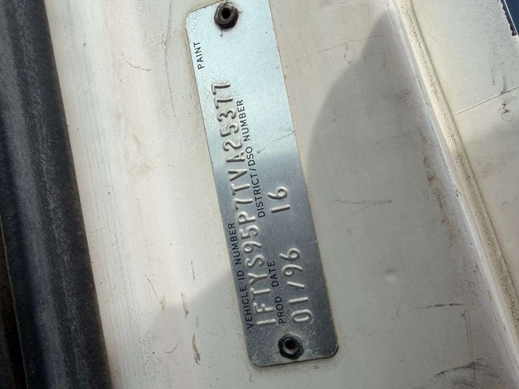 1996-ford-la9000-image-55