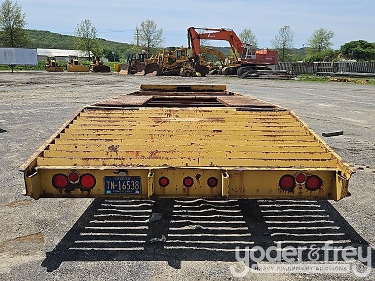tag-equipment-trailer,-tandem-axle,-pintail-hitch-,-yellow-image-12
