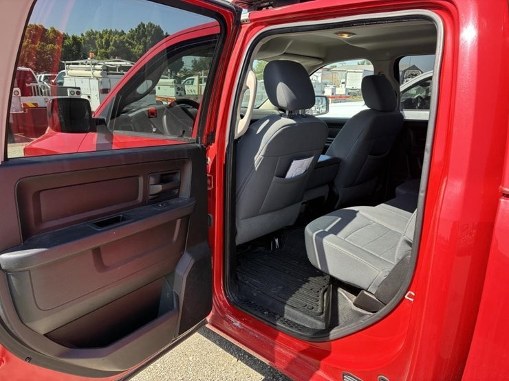 2013-dodge-1500-image-11