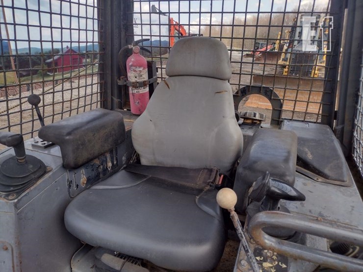 2004-deere-550j-lt-image-10