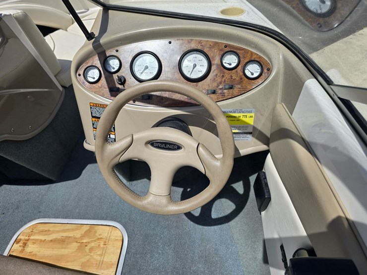 #47-•-bayliner-capri-1750-17'-fiberglass-bowrider-boat-image-19