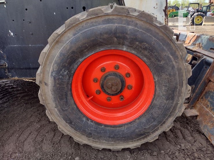 2004-bobcat-s300-image-24