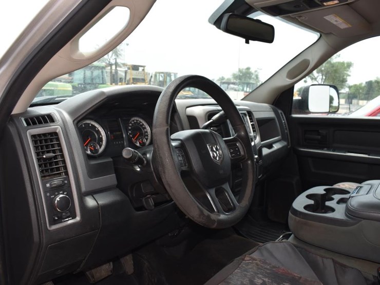 2016-dodge-2500-image-7