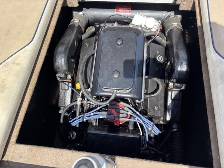 2001-unknown-trailer-image-26