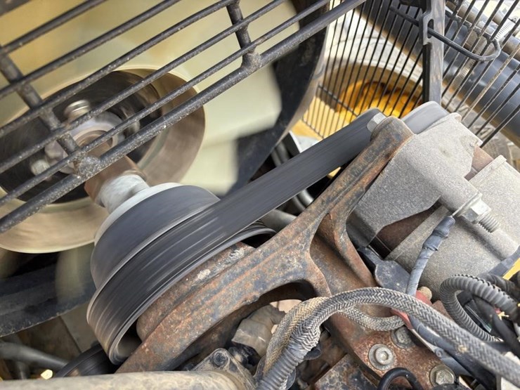 2019-deere-310l-ep-image-54