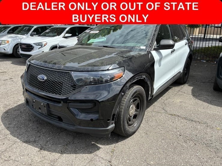 2022-ford-explorer-police-interceptor-image-1