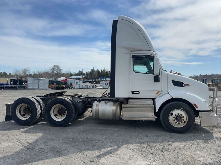 2018-peterbilt-579-image-4