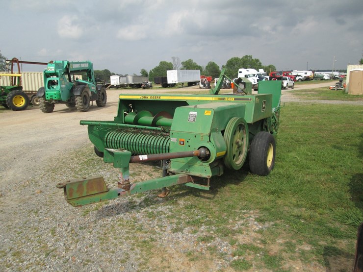 john-deere-348-image-1