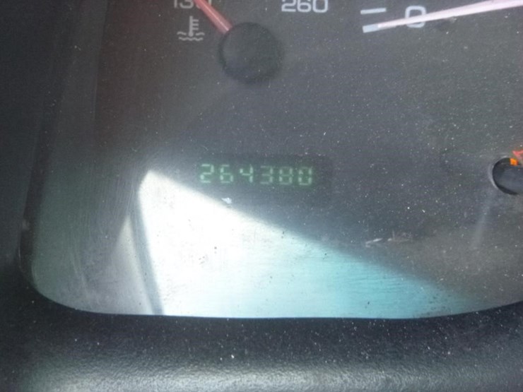 2002-dodge-ram-2500-image-13