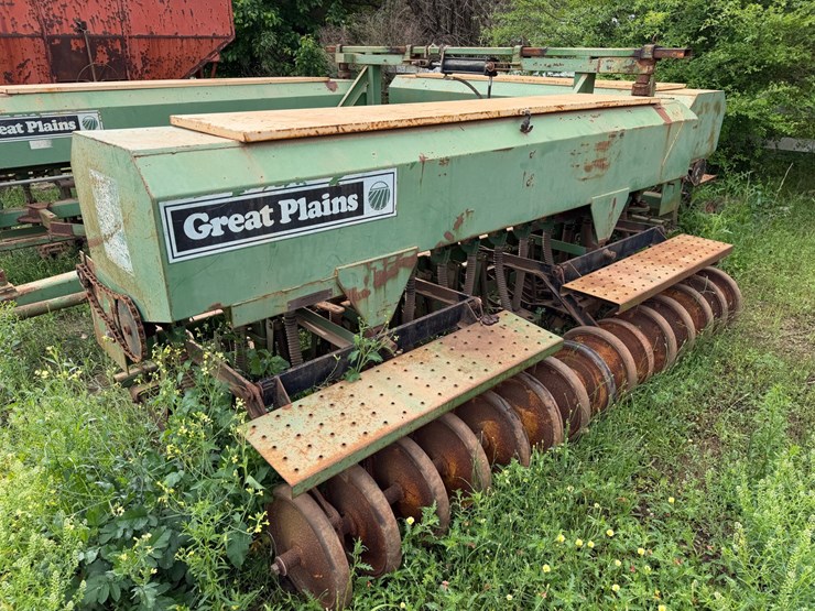 #513-•-#513-•-30-foot-great-plains-drill-image-9