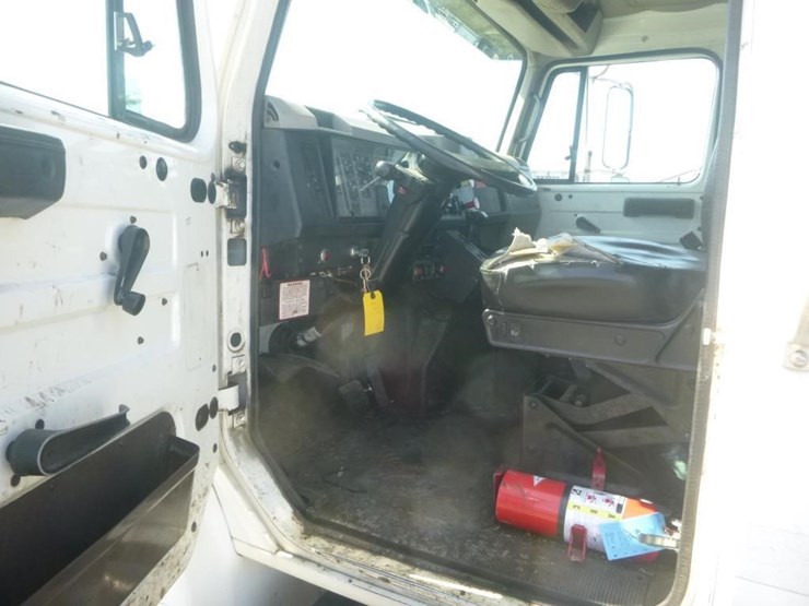 2001-international-4900-image-12