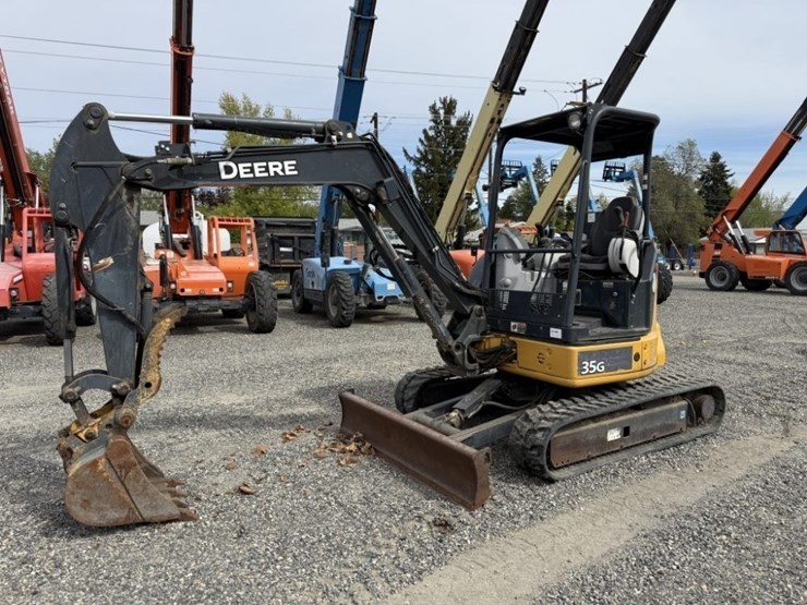 2018-deere-35g-image-1