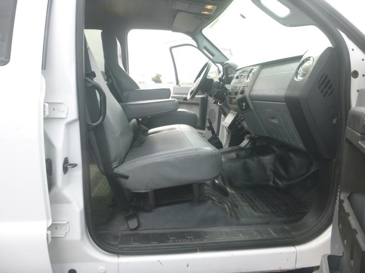 2015-ford-f650-image-16