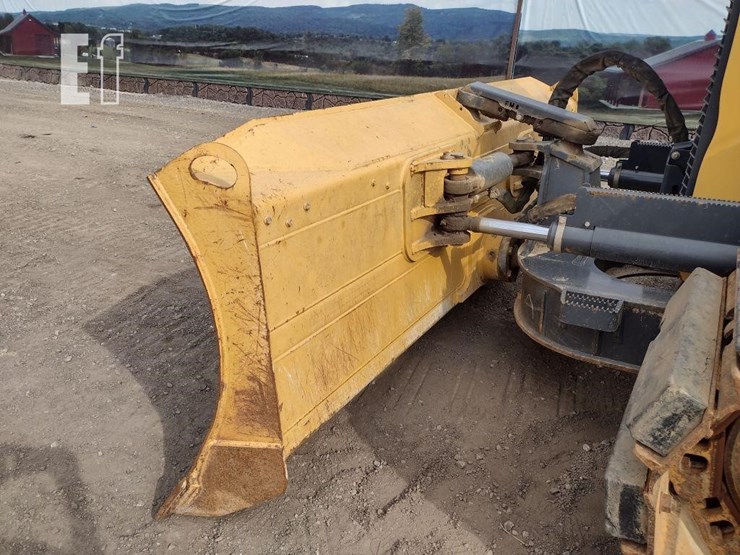 2013-deere-700k-lgp-image-28