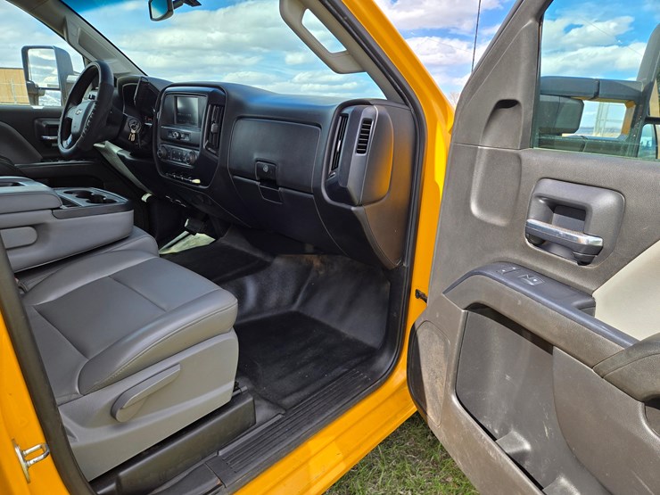 2016-chevrolet-2500-image-7