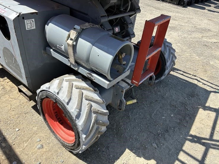 2014-skyjack-sj6832rt-image-6