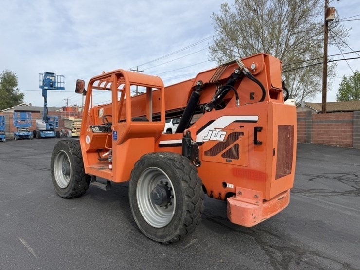 2015-sky-trak-6042-image-6