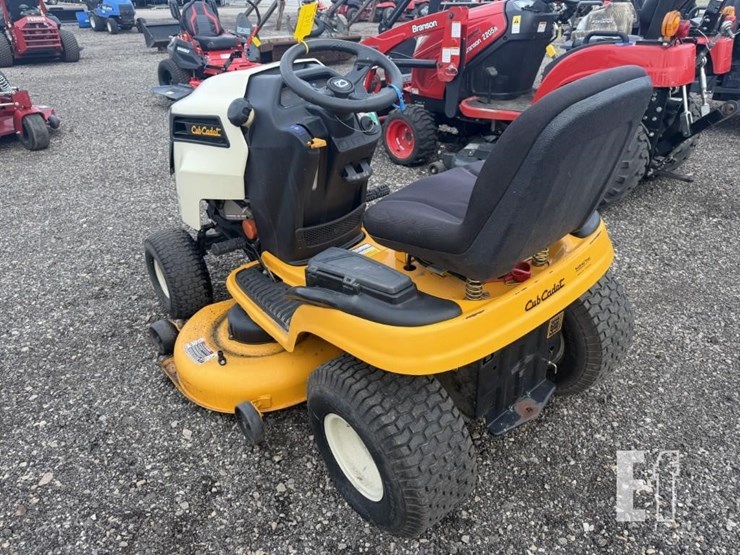 2013-cub-cadet-ltx1046-image-4