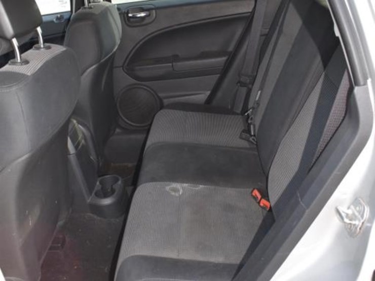 2011-dodge-caliber-image-7