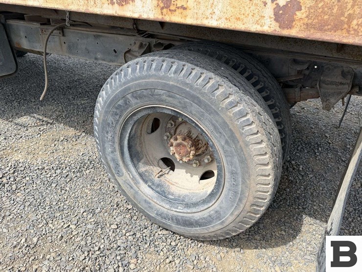 1976-ford-f750-image-17