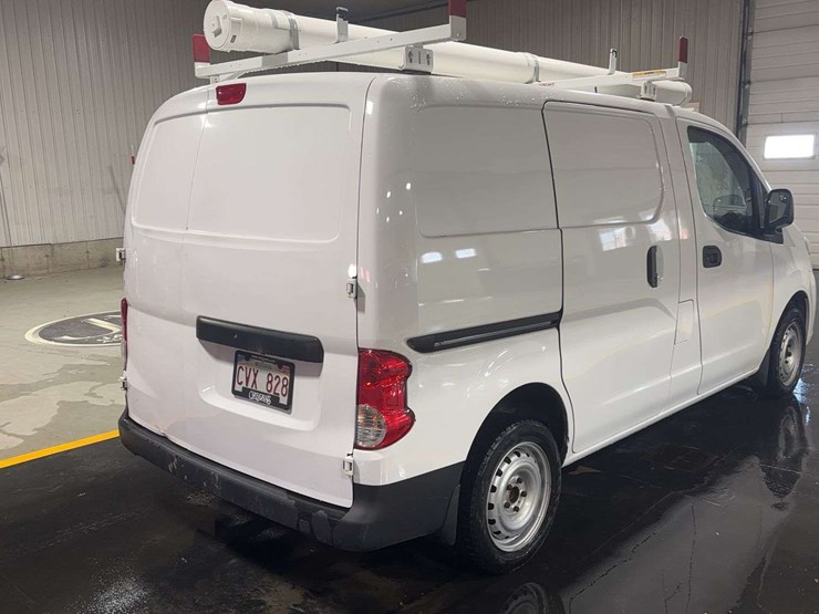 2021-nissan-nv200-image-5