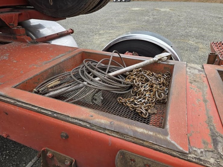 2016-peterbilt-367-image-50