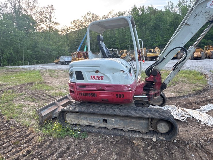 takeuchi-tb260-image-4