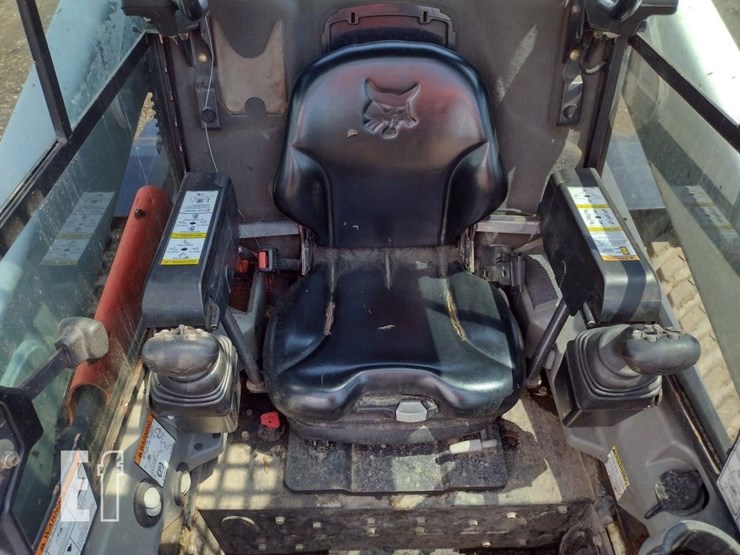 2013-bobcat-t770-image-10