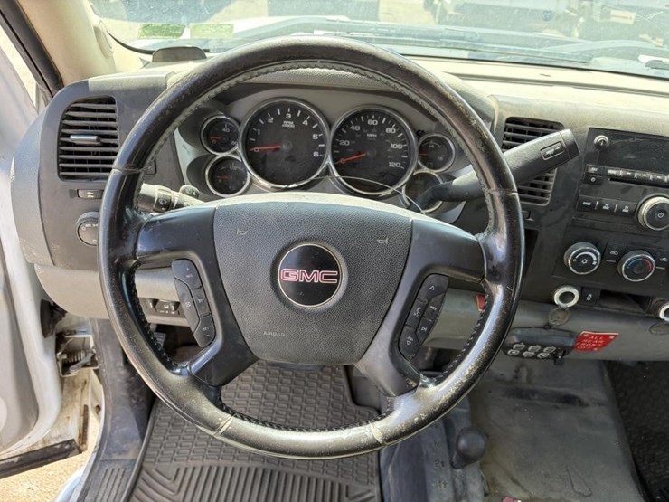 2012-gmc-sierra-3500-image-13