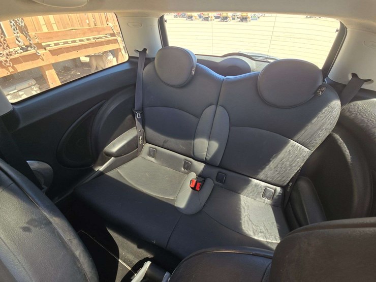 2008-mini-cooper-s-hatchback-2d-image-11