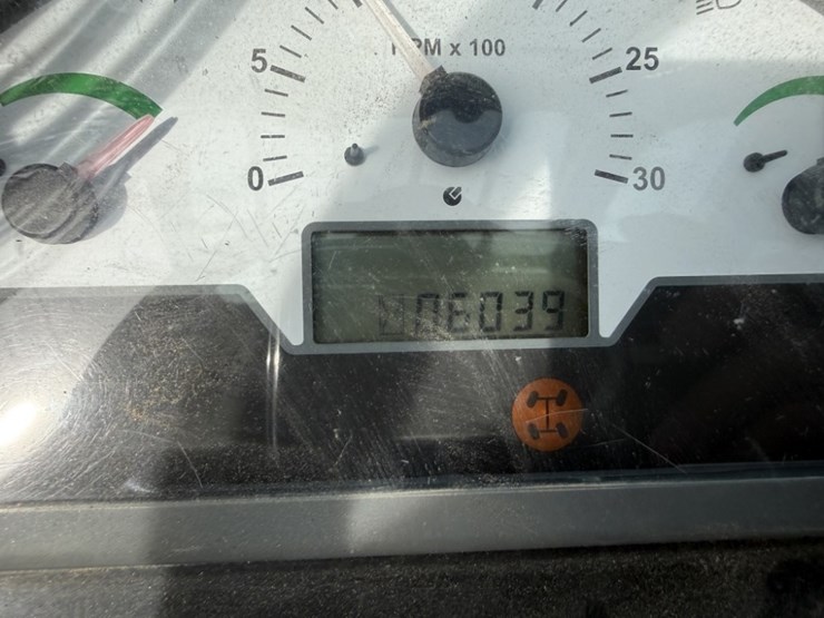 2014-genie-gth844-image-29