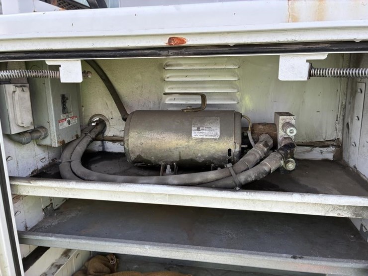 2005-international-durastar-4400-image-10