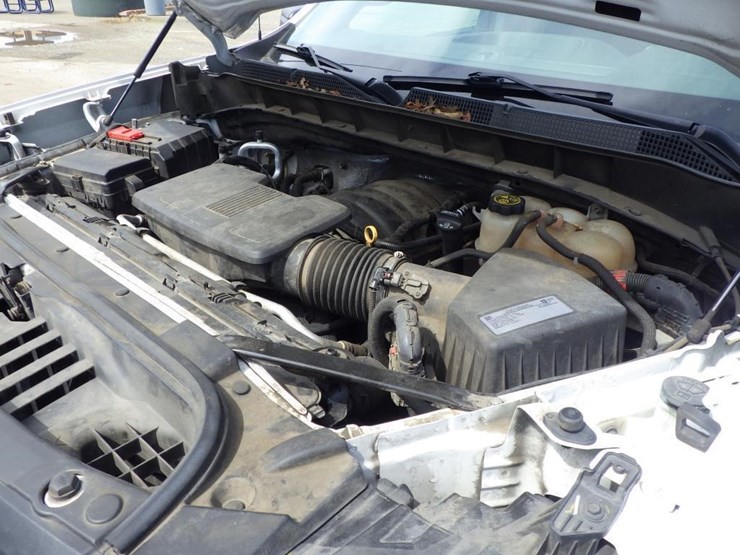 2020-chevrolet-1500-image-8