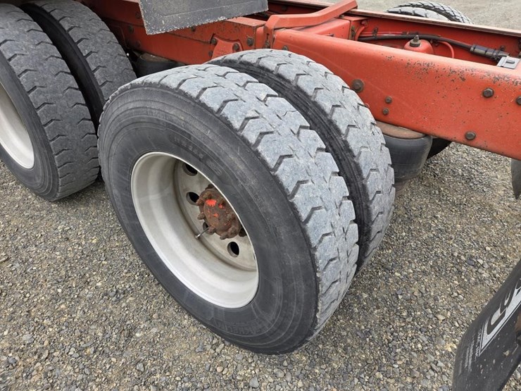 2016-peterbilt-367-image-62