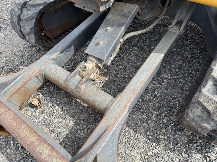 2018-deere-35g-image-17