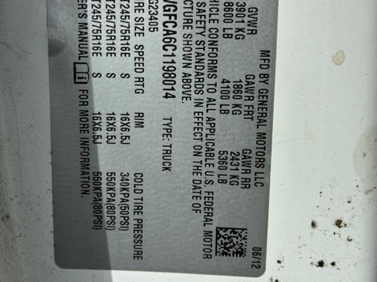 2012-chevrolet-express-2500-image-18