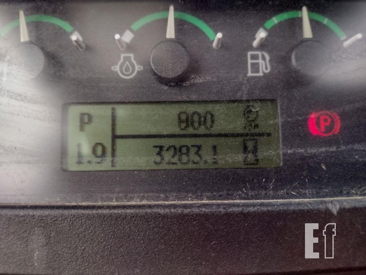 2013-deere-700k-lgp-image-6