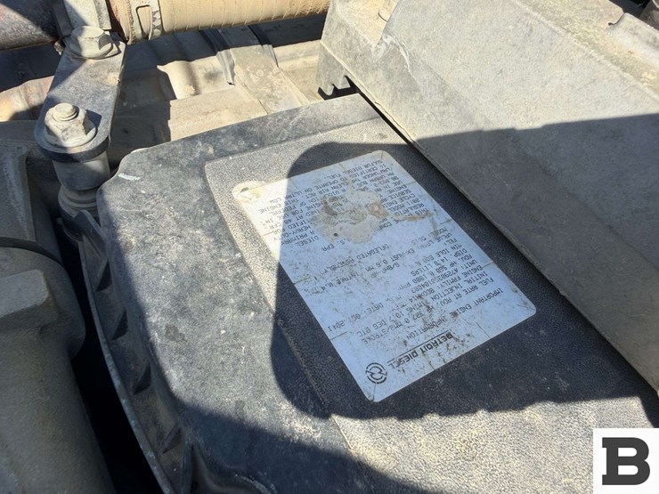 2012-freightliner-coronado-sd-tractor-truck-image-56