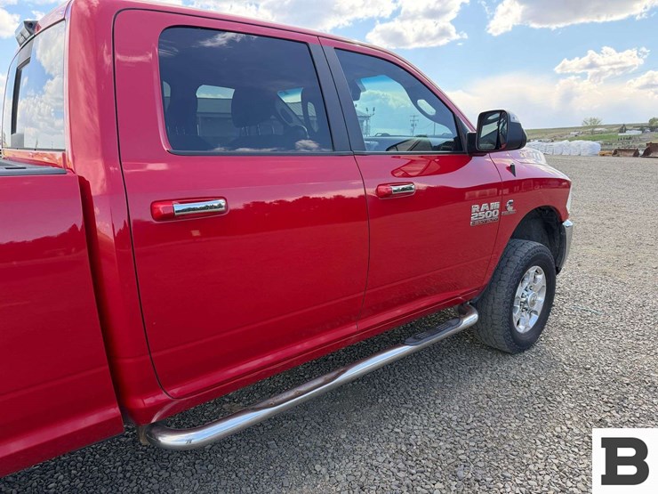 2016-dodge-2500-image-21