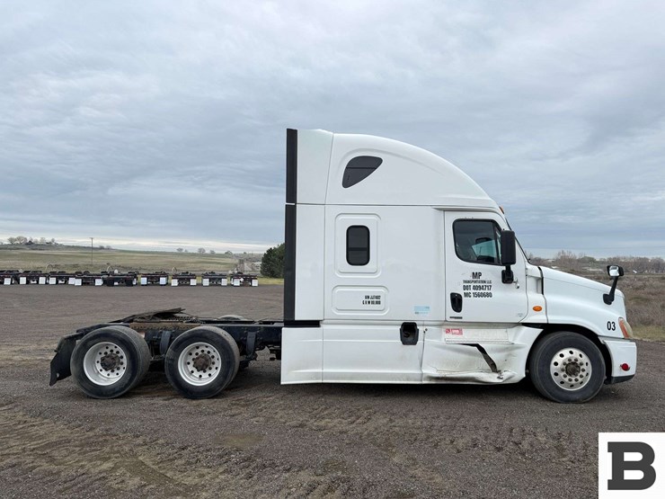 2018-freightliner-cascadia-125-image-6