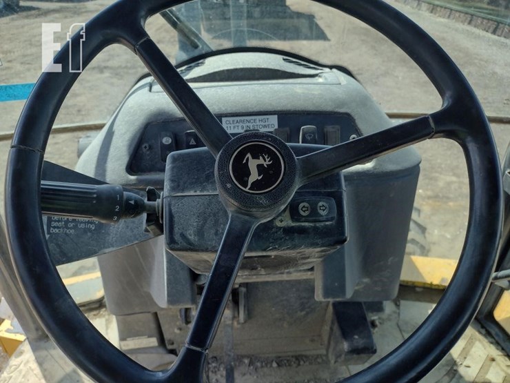 2010-deere-310j-image-8