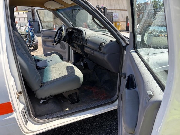 2001-dodge-ram-2500-image-9