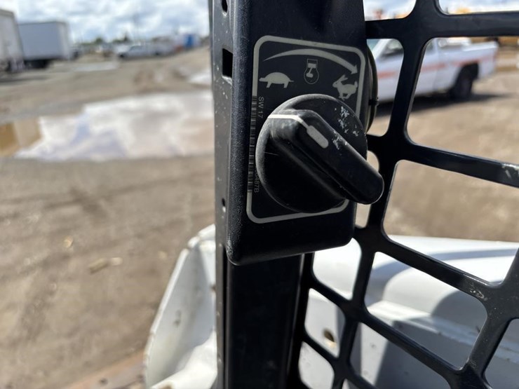 2018-bobcat-t650-image-23