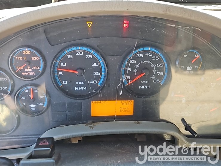 2008-international-7400-image-44