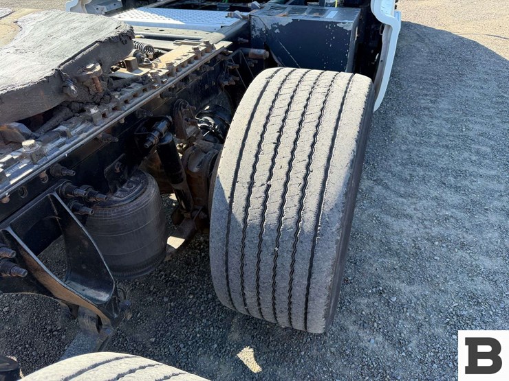 2012-international-prostar-image-35