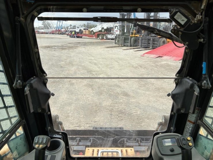 2012-mustang-2500rt-image-12