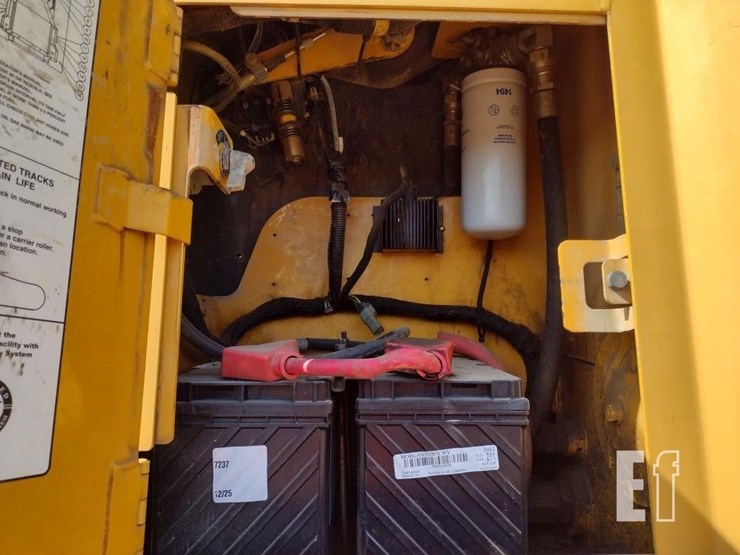 2005-deere-700h-xlt-image-21