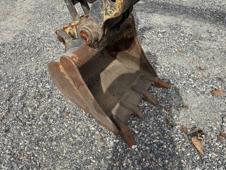 2018-deere-35g-image-10