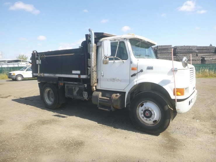 2001-international-4900-image-2