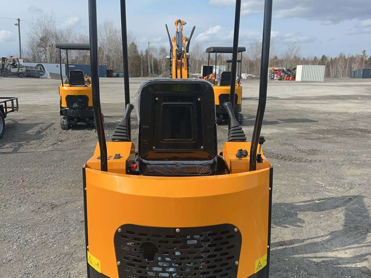 2026-future-ft15-mini-excavator-image-6